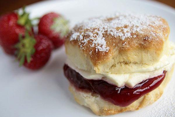 Scone and strawberries
